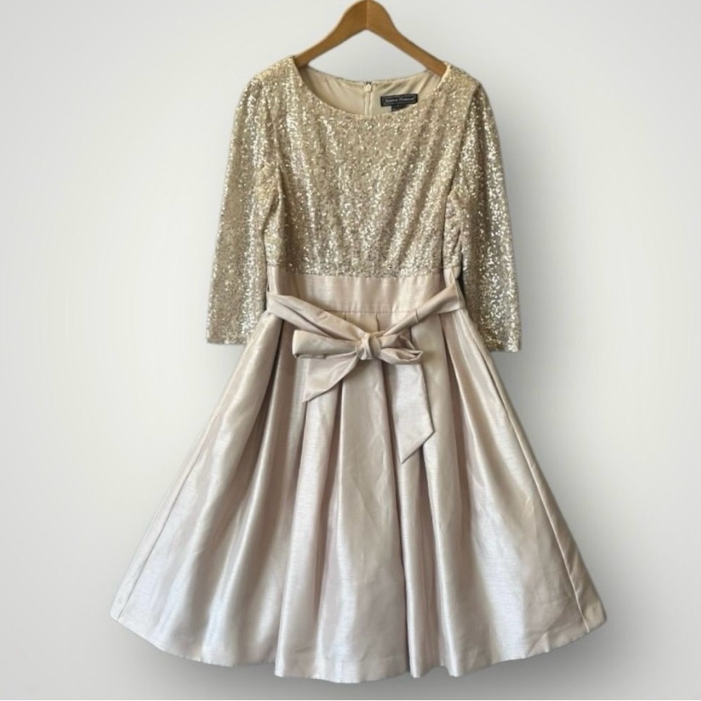 Gold sequin fit & flare Jessica Howard cocktail dress